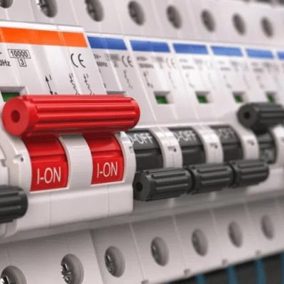 Top Circuit Breaker Manufacturers Worldwide: Market Focus and Strengths